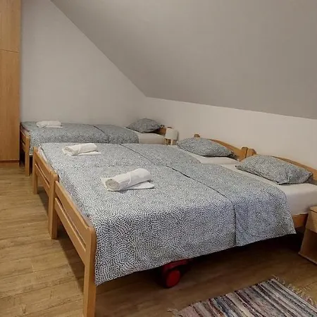 Ana Apartment *