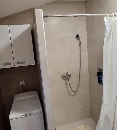 Ana Apartment *
