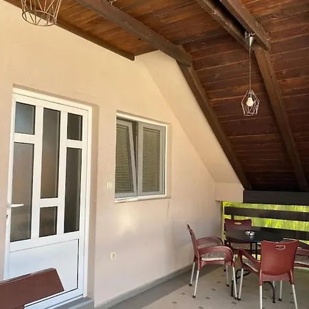 Apartment Ana *