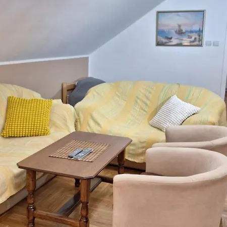 Ana Apartment