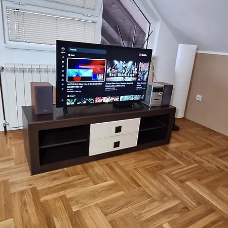 Ana Lägenhet Dobanovci