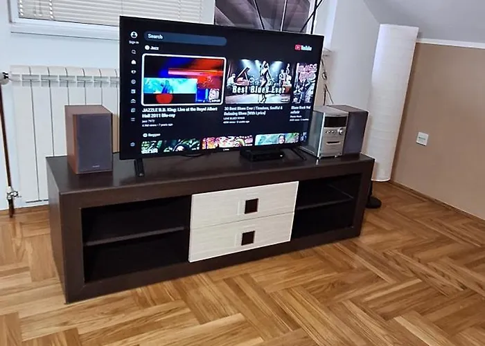 Ana Apartamento Dobanovci